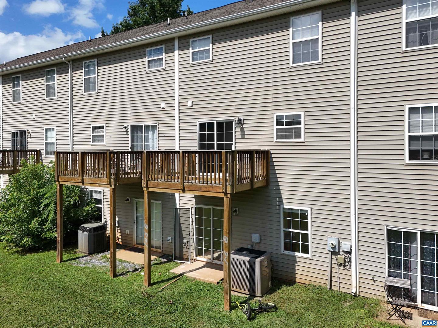 106 GREENWICH CT, CHARLOTTESVILLE, Virginia 22902, 3 Bedrooms Bedrooms, ,3 BathroomsBathrooms,Residential,For sale,106 GREENWICH CT,667496 MLS # 667496