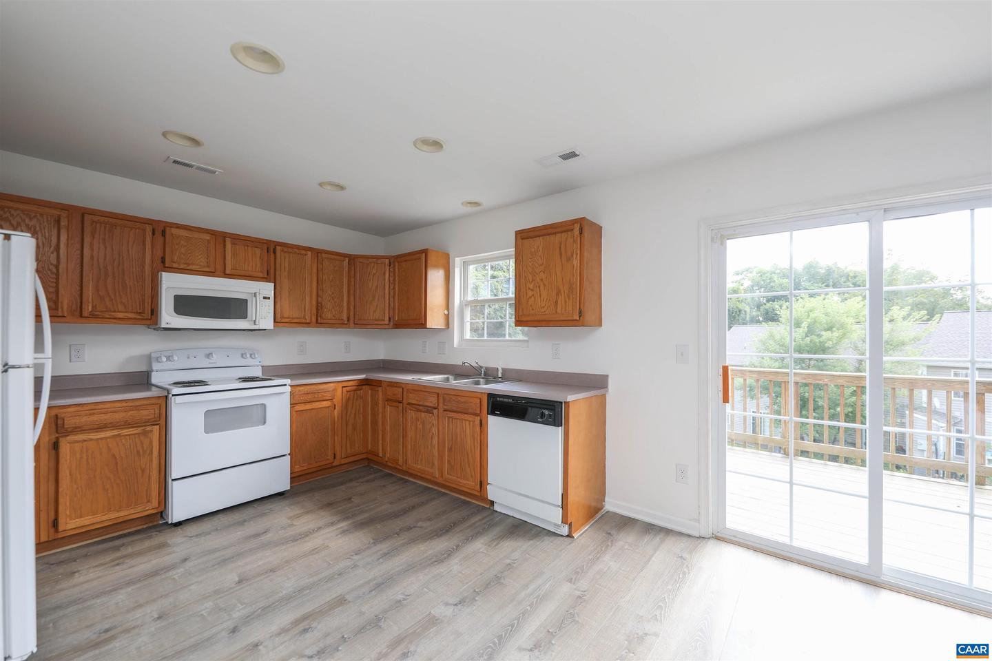 106 GREENWICH CT, CHARLOTTESVILLE, Virginia 22902, 3 Bedrooms Bedrooms, ,3 BathroomsBathrooms,Residential,For sale,106 GREENWICH CT,667496 MLS # 667496