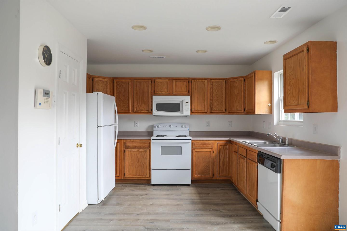 106 GREENWICH CT, CHARLOTTESVILLE, Virginia 22902, 3 Bedrooms Bedrooms, ,3 BathroomsBathrooms,Residential,For sale,106 GREENWICH CT,667496 MLS # 667496