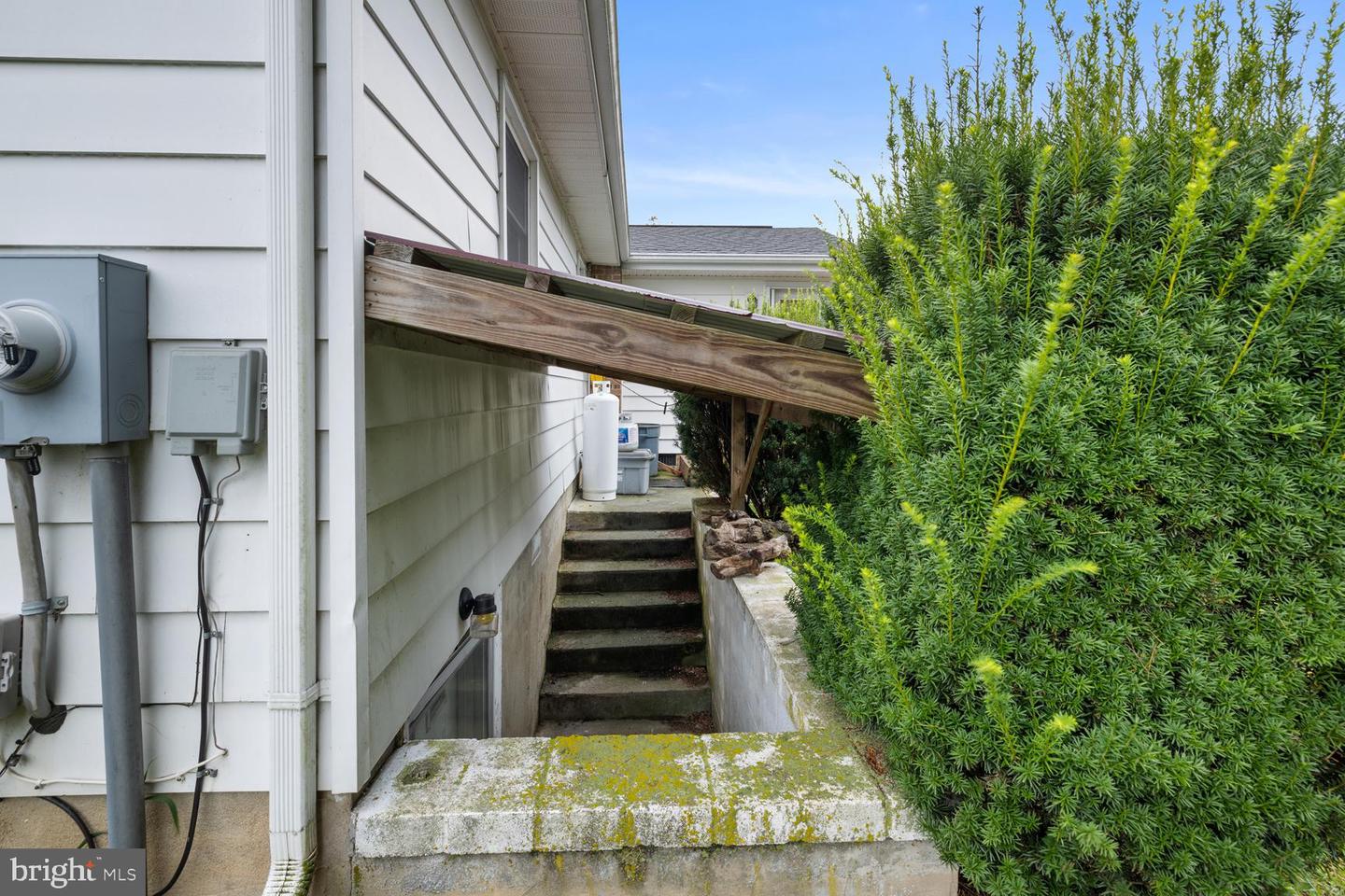 721 READUS RD, EDINBURG, Virginia 22824, 3 Bedrooms Bedrooms, ,1 BathroomBathrooms,Residential,For sale,721 READUS RD,VASH2012164 MLS # VASH2012164