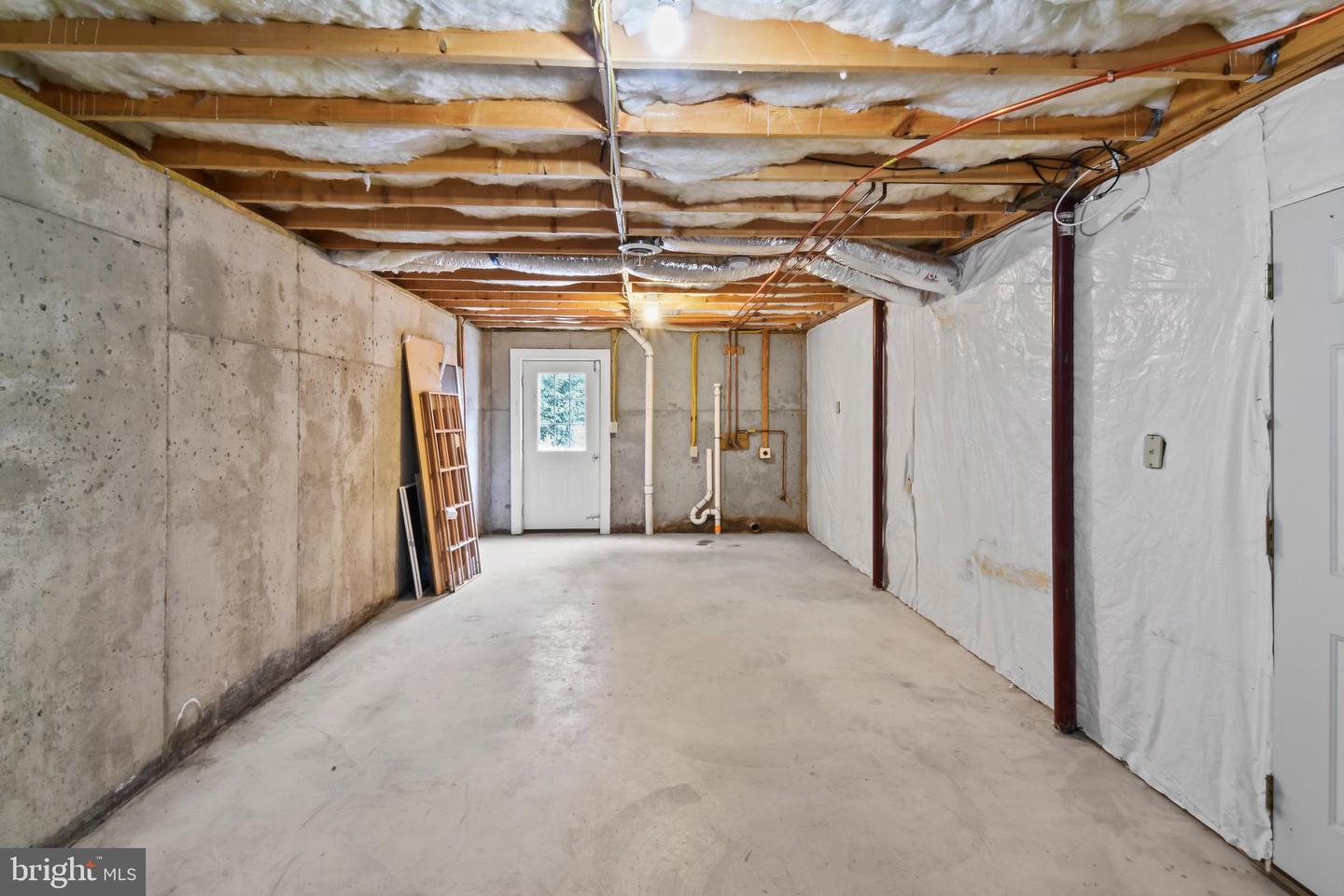 391 ALSBERRY ST, STRASBURG, Virginia 22657, 3 Bedrooms Bedrooms, 5 Rooms Rooms,2 BathroomsBathrooms,Residential,For sale,391 ALSBERRY ST,VASH2012170 MLS # VASH2012170