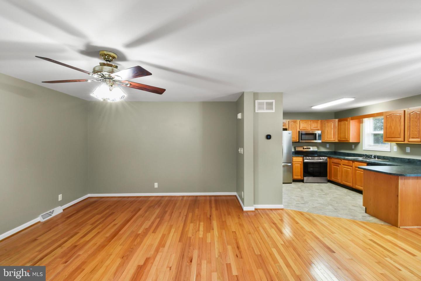 391 ALSBERRY ST, STRASBURG, Virginia 22657, 3 Bedrooms Bedrooms, 5 Rooms Rooms,2 BathroomsBathrooms,Residential,For sale,391 ALSBERRY ST,VASH2012170 MLS # VASH2012170
