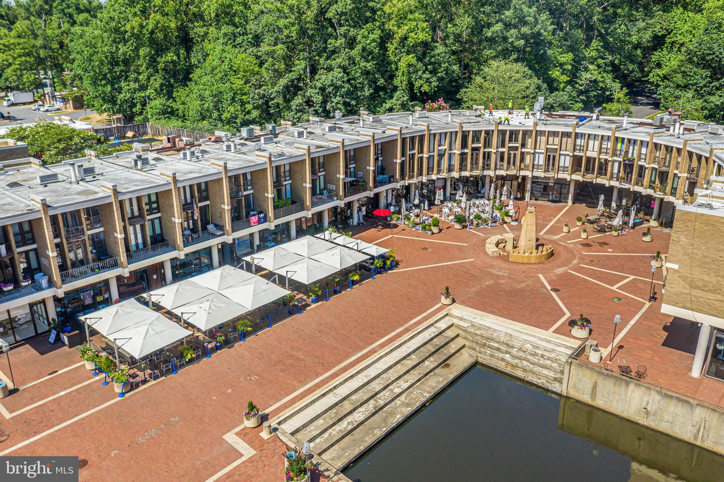 11467 WASHINGTON PLAZA W, RESTON, Virginia 20190, 3 Bedrooms Bedrooms, ,2 BathroomsBathrooms,Residential,For sale,11467 WASHINGTON PLAZA W,VAFX2252802 MLS # VAFX2252802