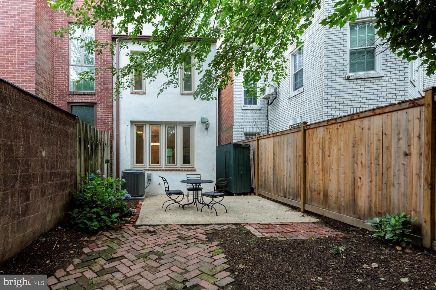 210 13TH ST SE, WASHINGTON, District Of Columbia 20003, 2 Bedrooms Bedrooms, ,1 BathroomBathrooms,Residential,For sale,210 13TH ST SE,DCDC2209800 MLS # DCDC2209800