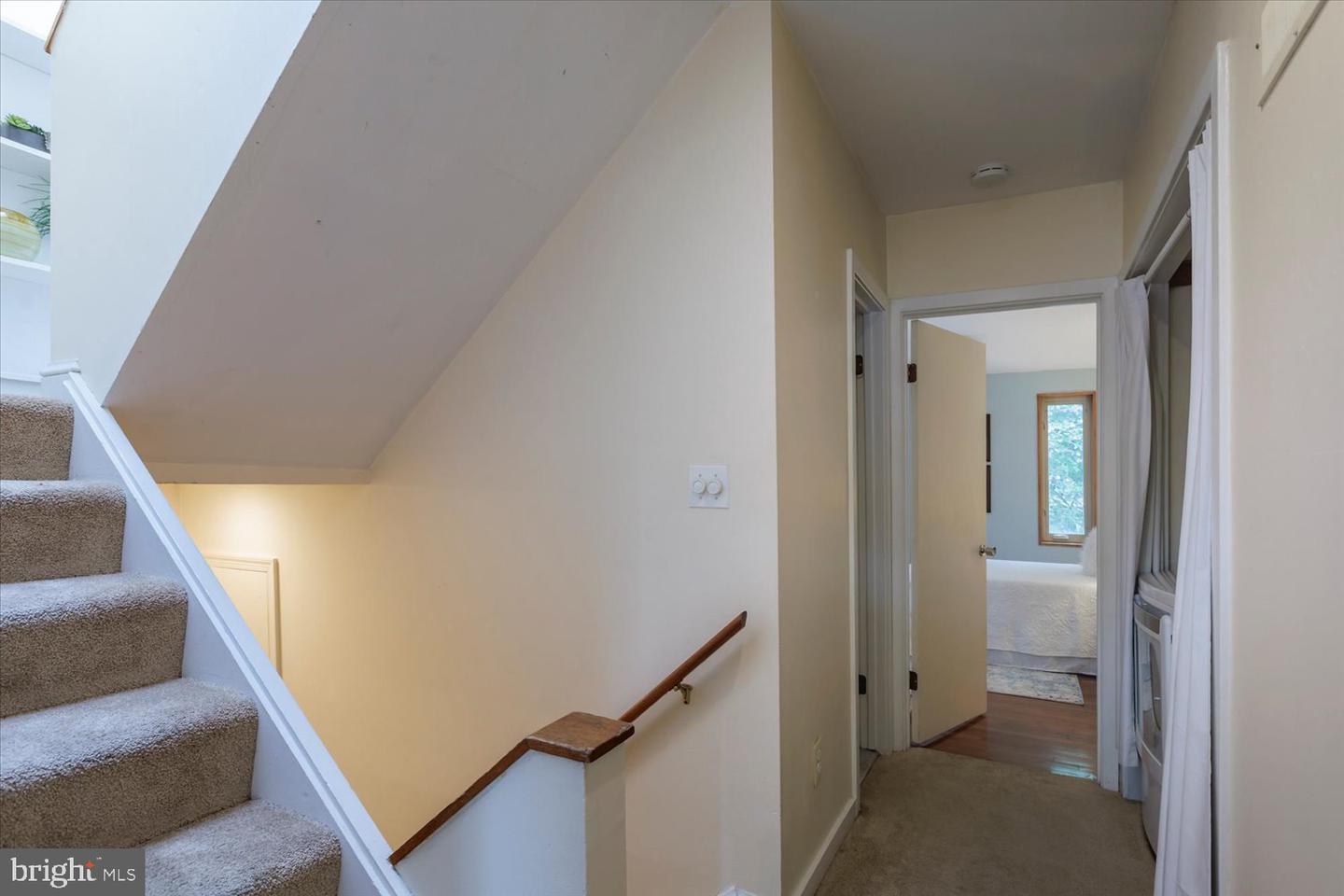 210 13TH ST SE, WASHINGTON, District Of Columbia 20003, 2 Bedrooms Bedrooms, ,1 BathroomBathrooms,Residential,For sale,210 13TH ST SE,DCDC2209800 MLS # DCDC2209800