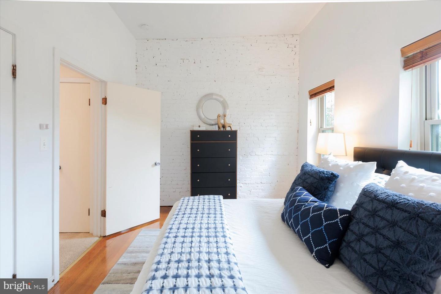 210 13TH ST SE, WASHINGTON, District Of Columbia 20003, 2 Bedrooms Bedrooms, ,1 BathroomBathrooms,Residential,For sale,210 13TH ST SE,DCDC2209800 MLS # DCDC2209800