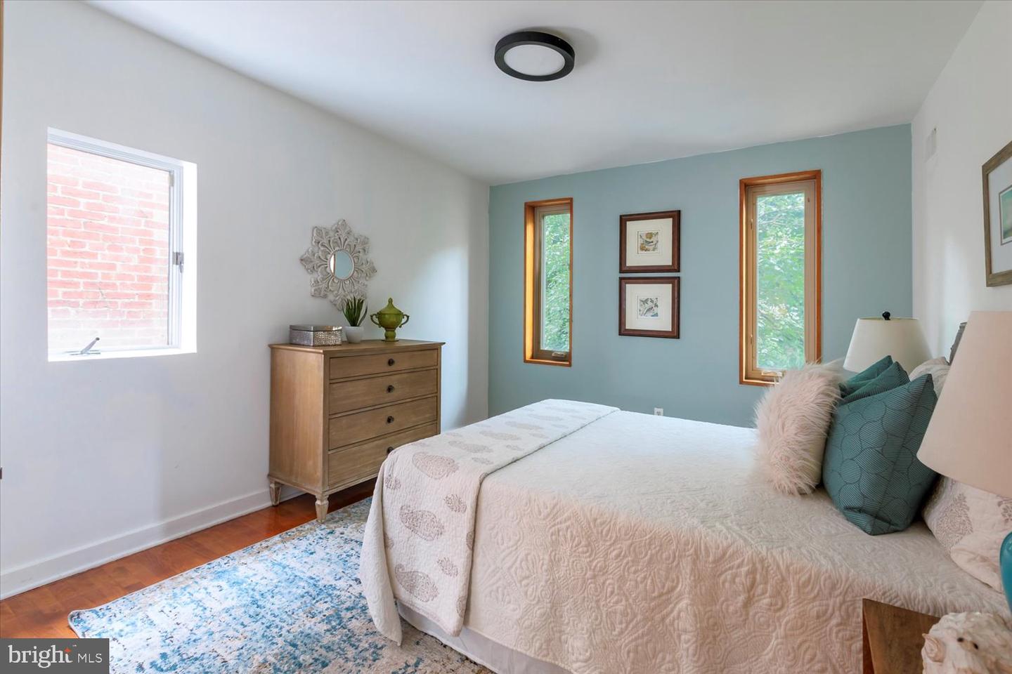 210 13TH ST SE, WASHINGTON, District Of Columbia 20003, 2 Bedrooms Bedrooms, ,1 BathroomBathrooms,Residential,For sale,210 13TH ST SE,DCDC2209800 MLS # DCDC2209800
