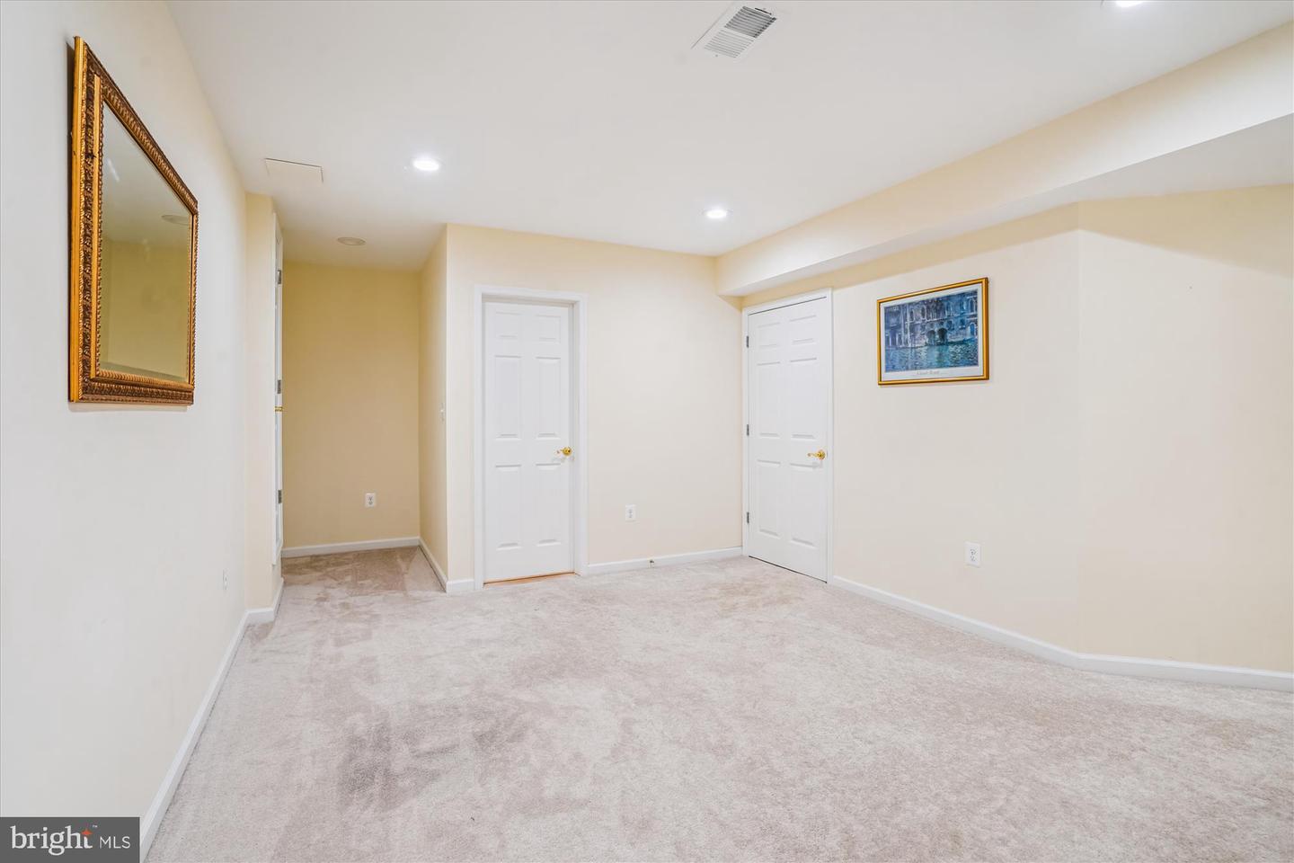 6609 DEGEN DR, BURKE, Virginia 22015, 5 Bedrooms Bedrooms, ,3 BathroomsBathrooms,Residential,For sale,6609 DEGEN DR,VAFX2256682 MLS # VAFX2256682
