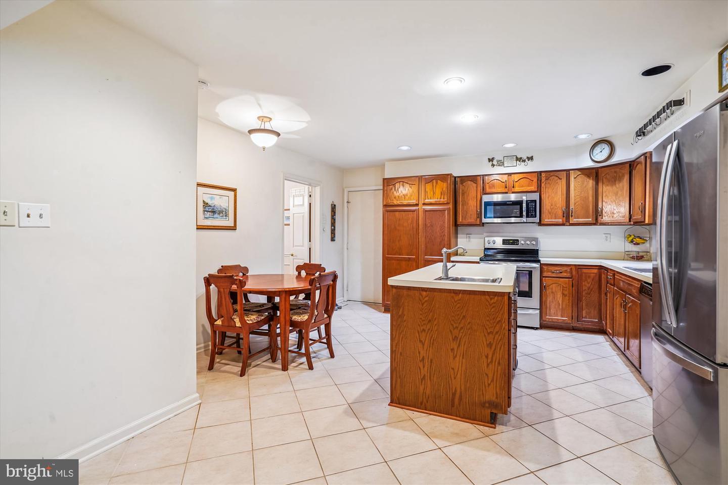 6609 DEGEN DR, BURKE, Virginia 22015, 5 Bedrooms Bedrooms, ,3 BathroomsBathrooms,Residential,For sale,6609 DEGEN DR,VAFX2256682 MLS # VAFX2256682
