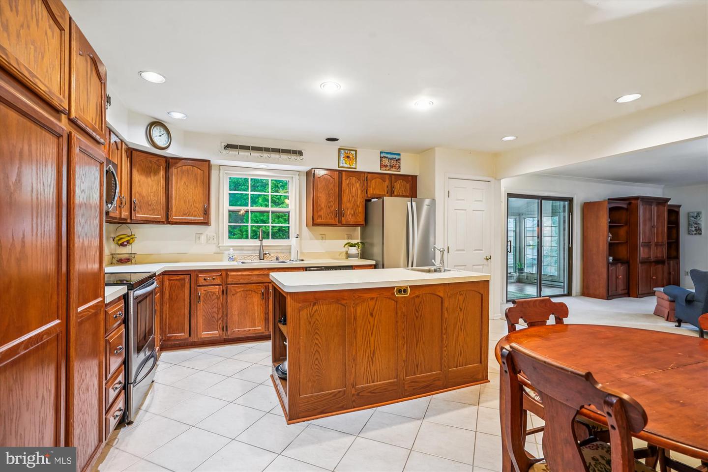 6609 DEGEN DR, BURKE, Virginia 22015, 5 Bedrooms Bedrooms, ,3 BathroomsBathrooms,Residential,For sale,6609 DEGEN DR,VAFX2256682 MLS # VAFX2256682