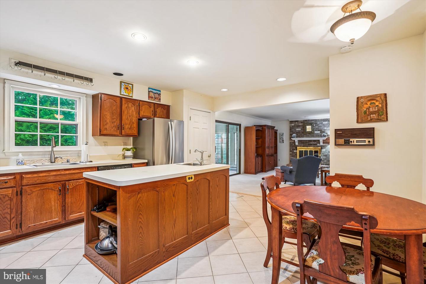 6609 DEGEN DR, BURKE, Virginia 22015, 5 Bedrooms Bedrooms, ,3 BathroomsBathrooms,Residential,For sale,6609 DEGEN DR,VAFX2256682 MLS # VAFX2256682