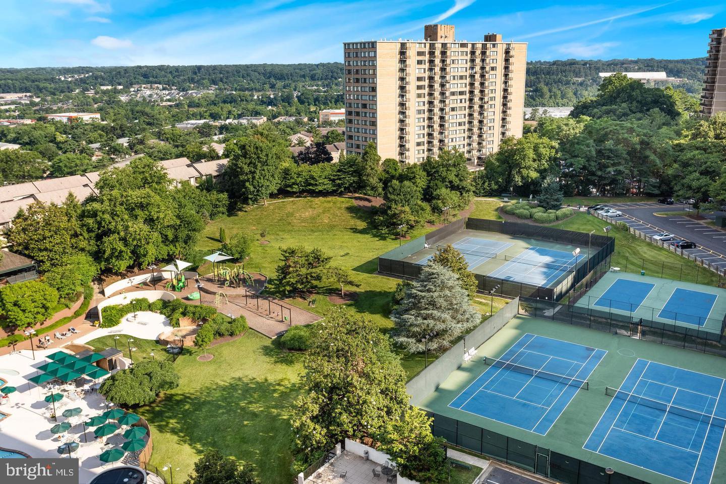 203 YOAKUM PKWY #1725, ALEXANDRIA, Virginia 22304, 3 Bedrooms Bedrooms, ,2 BathroomsBathrooms,Residential,For sale,203 YOAKUM PKWY #1725,VAAX2048258 MLS # VAAX2048258