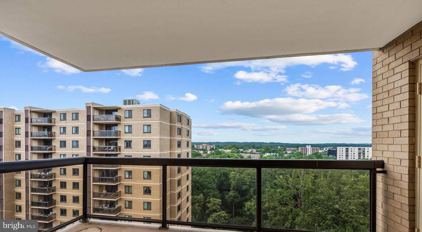 203 YOAKUM PKWY #1725, ALEXANDRIA, Virginia 22304, 3 Bedrooms Bedrooms, ,2 BathroomsBathrooms,Residential,For sale,203 YOAKUM PKWY #1725,VAAX2048258 MLS # VAAX2048258