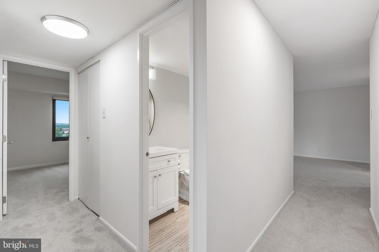 203 YOAKUM PKWY #1725, ALEXANDRIA, Virginia 22304, 3 Bedrooms Bedrooms, ,2 BathroomsBathrooms,Residential,For sale,203 YOAKUM PKWY #1725,VAAX2048258 MLS # VAAX2048258