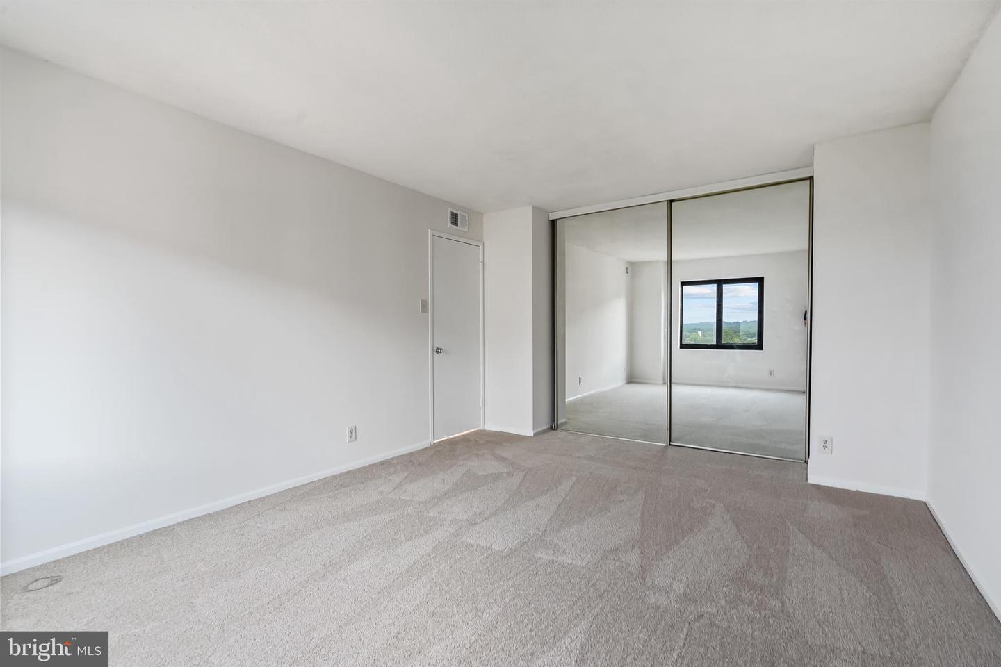 203 YOAKUM PKWY #1725, ALEXANDRIA, Virginia 22304, 3 Bedrooms Bedrooms, ,2 BathroomsBathrooms,Residential,For sale,203 YOAKUM PKWY #1725,VAAX2048258 MLS # VAAX2048258