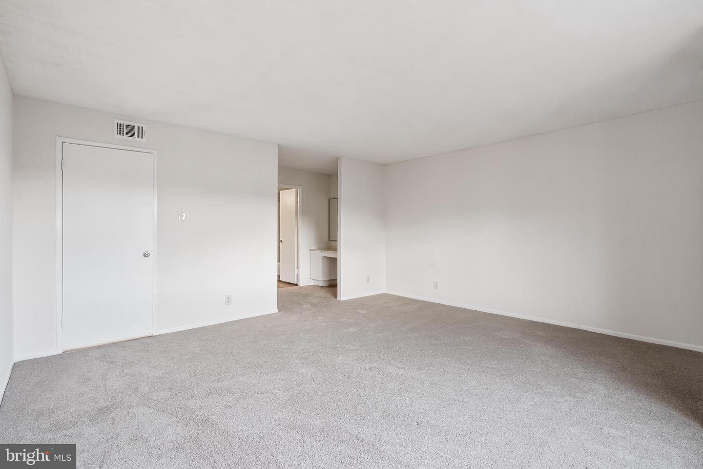 203 YOAKUM PKWY #1725, ALEXANDRIA, Virginia 22304, 3 Bedrooms Bedrooms, ,2 BathroomsBathrooms,Residential,For sale,203 YOAKUM PKWY #1725,VAAX2048258 MLS # VAAX2048258
