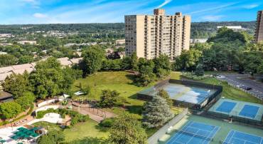 203 YOAKUM PKWY #1725, ALEXANDRIA, Virginia 22304, 3 Bedrooms Bedrooms, ,2 BathroomsBathrooms,Residential,For sale,203 YOAKUM PKWY #1725,VAAX2048258 MLS # VAAX2048258