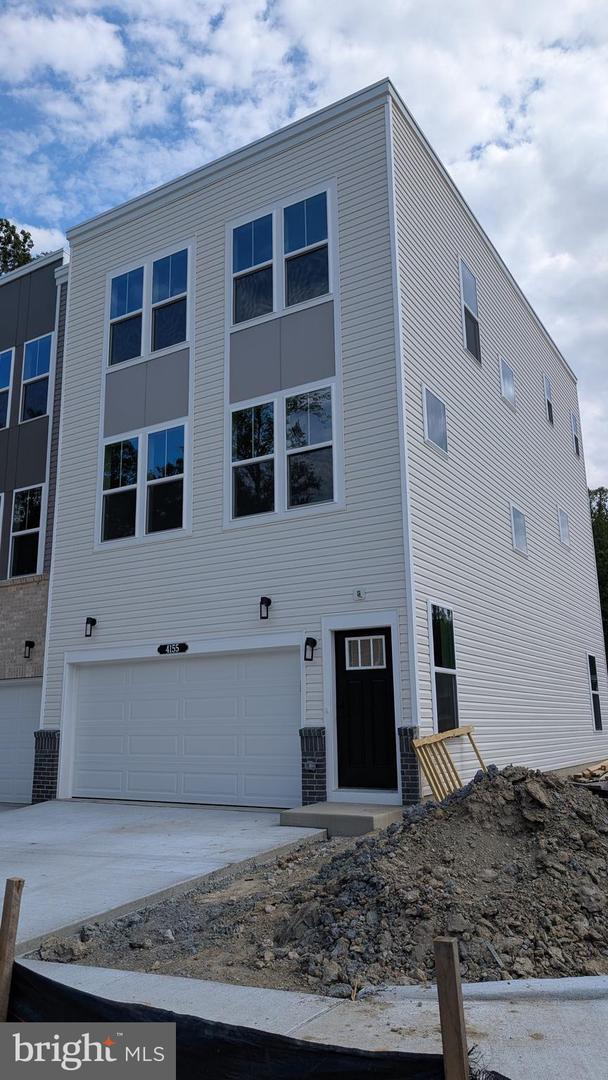4155 MOUNTJOY WAY, DUMFRIES, Virginia 22026, 4 Bedrooms Bedrooms, ,3 BathroomsBathrooms,Residential,For sale,4155 MOUNTJOY WAY,VAPW2100836 MLS # VAPW2100836