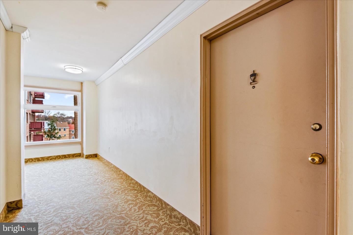 1830 COLUMBIA PIKE #410, ARLINGTON, Virginia 22204, 2 Bedrooms Bedrooms, ,1 BathroomBathrooms,Residential,For sale,1830 COLUMBIA PIKE #410,VAAR2051134 MLS # VAAR2051134
