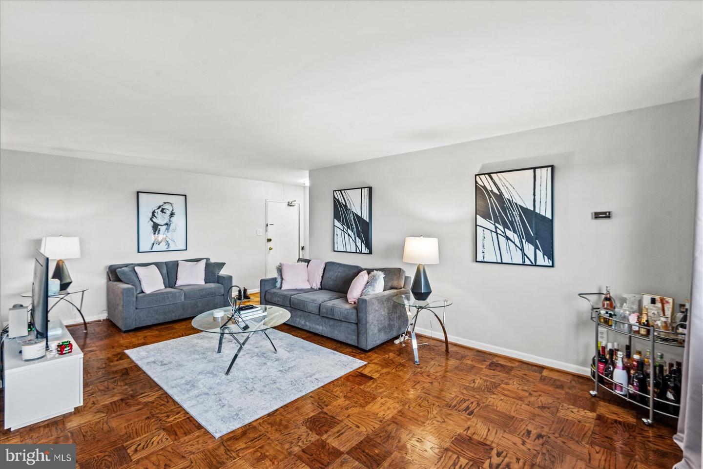 1830 COLUMBIA PIKE #410, ARLINGTON, Virginia 22204, 2 Bedrooms Bedrooms, ,1 BathroomBathrooms,Residential,For sale,1830 COLUMBIA PIKE #410,VAAR2051134 MLS # VAAR2051134