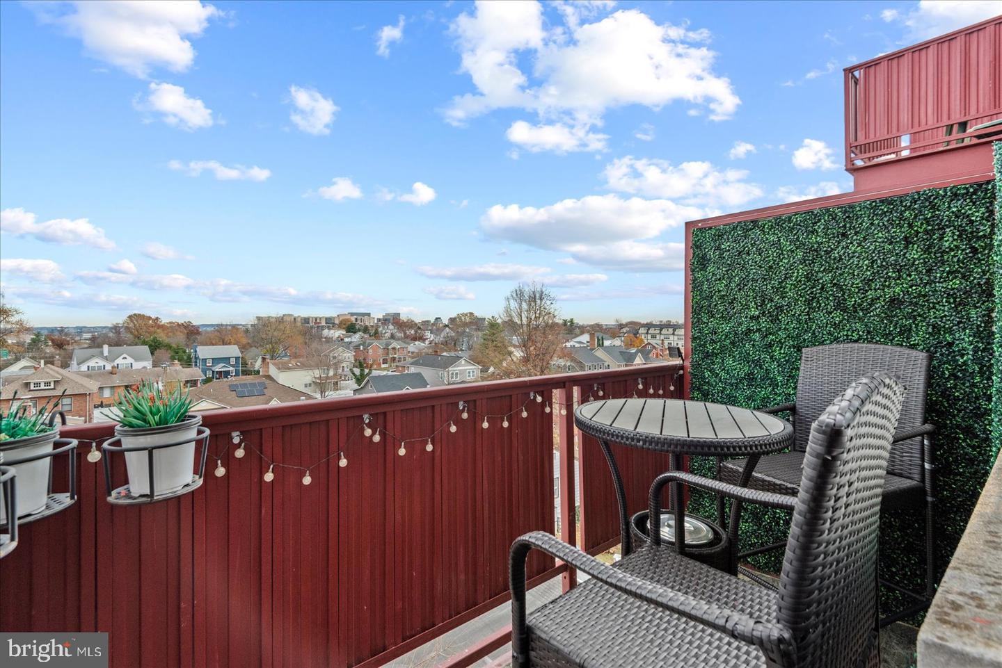 1830 COLUMBIA PIKE #410, ARLINGTON, Virginia 22204, 2 Bedrooms Bedrooms, ,1 BathroomBathrooms,Residential,For sale,1830 COLUMBIA PIKE #410,VAAR2051134 MLS # VAAR2051134