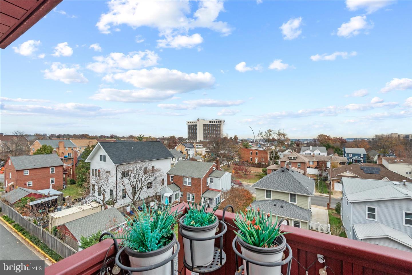 1830 COLUMBIA PIKE #410, ARLINGTON, Virginia 22204, 2 Bedrooms Bedrooms, ,1 BathroomBathrooms,Residential,For sale,1830 COLUMBIA PIKE #410,VAAR2051134 MLS # VAAR2051134