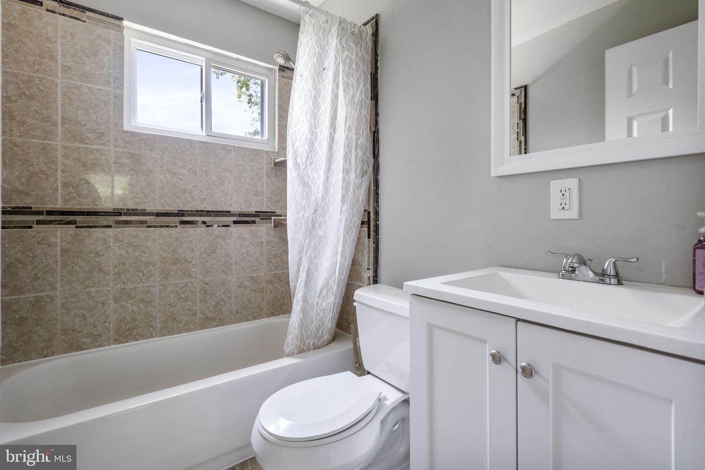 603 W CHURCH RD, STERLING, Virginia 20164, 5 Bedrooms Bedrooms, ,2 BathroomsBathrooms,Residential,For sale,603 W CHURCH RD,VALO2092592 MLS # VALO2092592