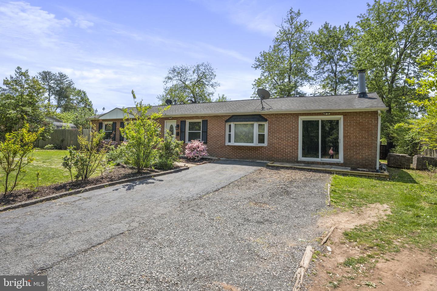 603 W CHURCH RD, STERLING, Virginia 20164, 5 Bedrooms Bedrooms, ,2 BathroomsBathrooms,Residential,For sale,603 W CHURCH RD,VALO2092592 MLS # VALO2092592