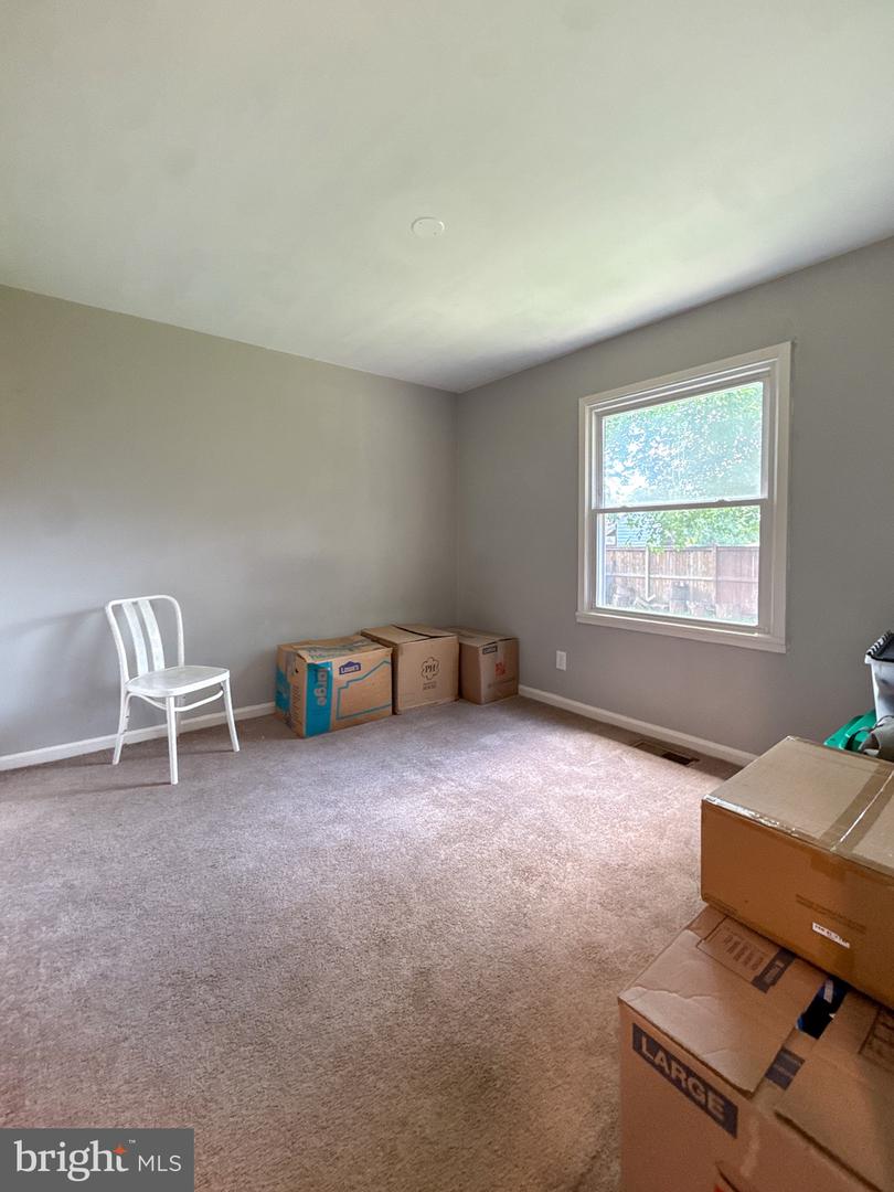 603 W CHURCH RD, STERLING, Virginia 20164, 5 Bedrooms Bedrooms, ,2 BathroomsBathrooms,Residential,For sale,603 W CHURCH RD,VALO2092592 MLS # VALO2092592