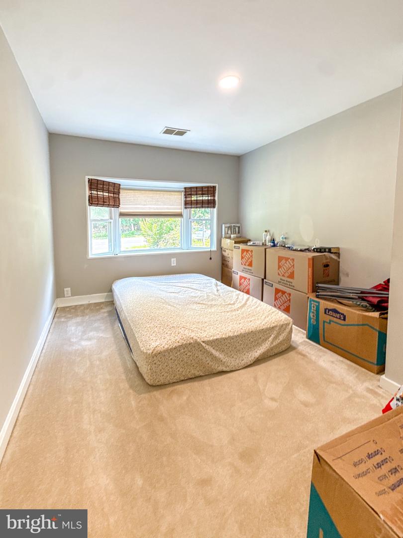 603 W CHURCH RD, STERLING, Virginia 20164, 5 Bedrooms Bedrooms, ,2 BathroomsBathrooms,Residential,For sale,603 W CHURCH RD,VALO2092592 MLS # VALO2092592