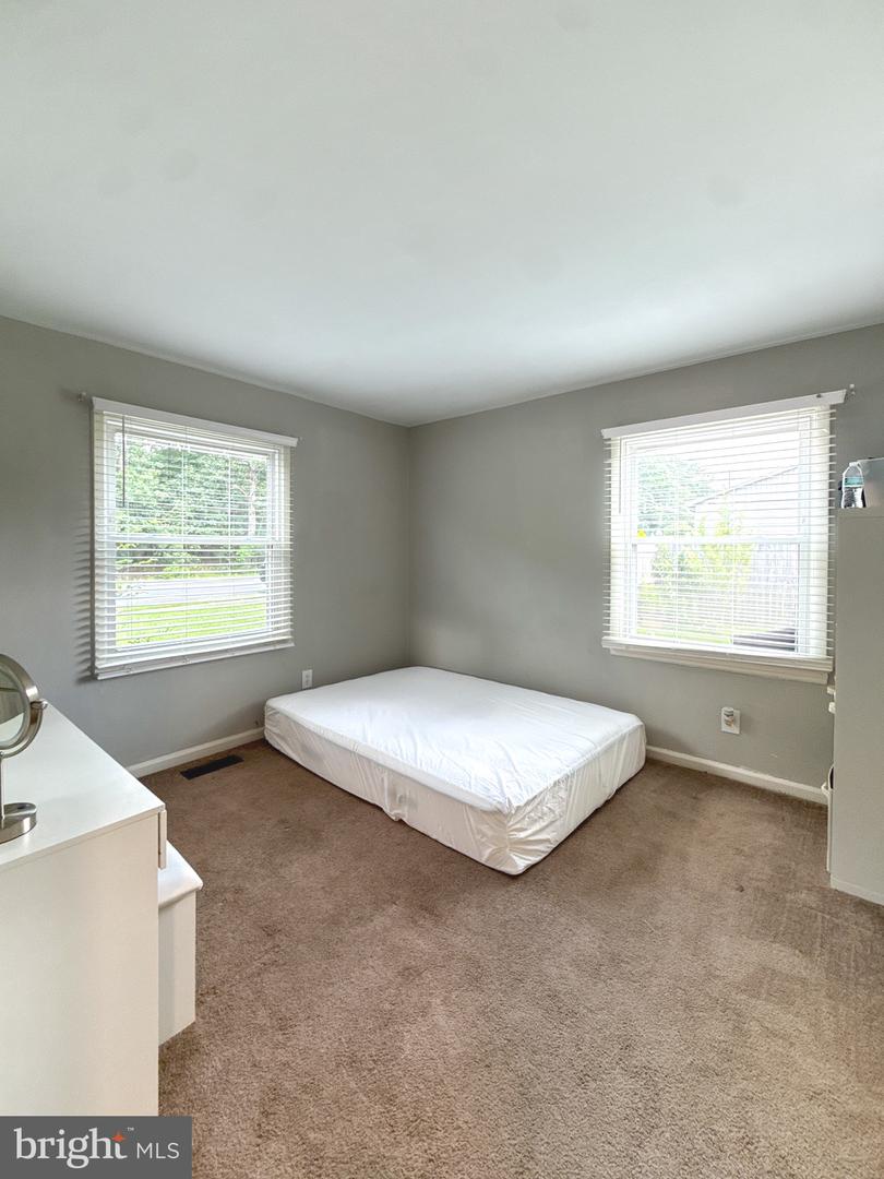 603 W CHURCH RD, STERLING, Virginia 20164, 5 Bedrooms Bedrooms, ,2 BathroomsBathrooms,Residential,For sale,603 W CHURCH RD,VALO2092592 MLS # VALO2092592