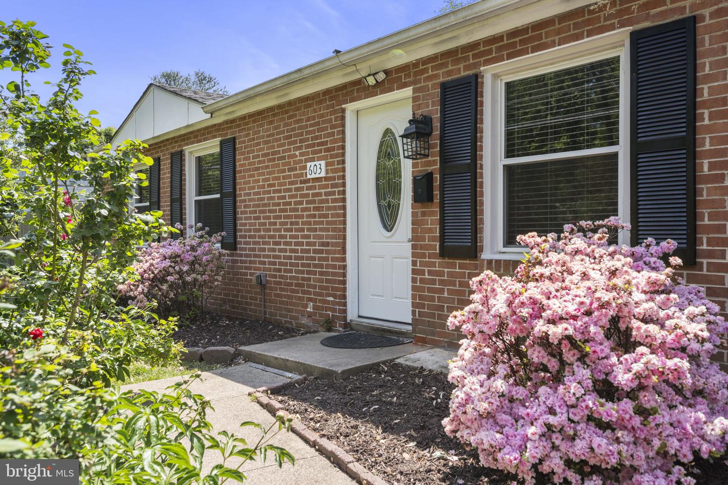 603 W CHURCH RD, STERLING, Virginia 20164, 5 Bedrooms Bedrooms, ,2 BathroomsBathrooms,Residential,For sale,603 W CHURCH RD,VALO2092592 MLS # VALO2092592