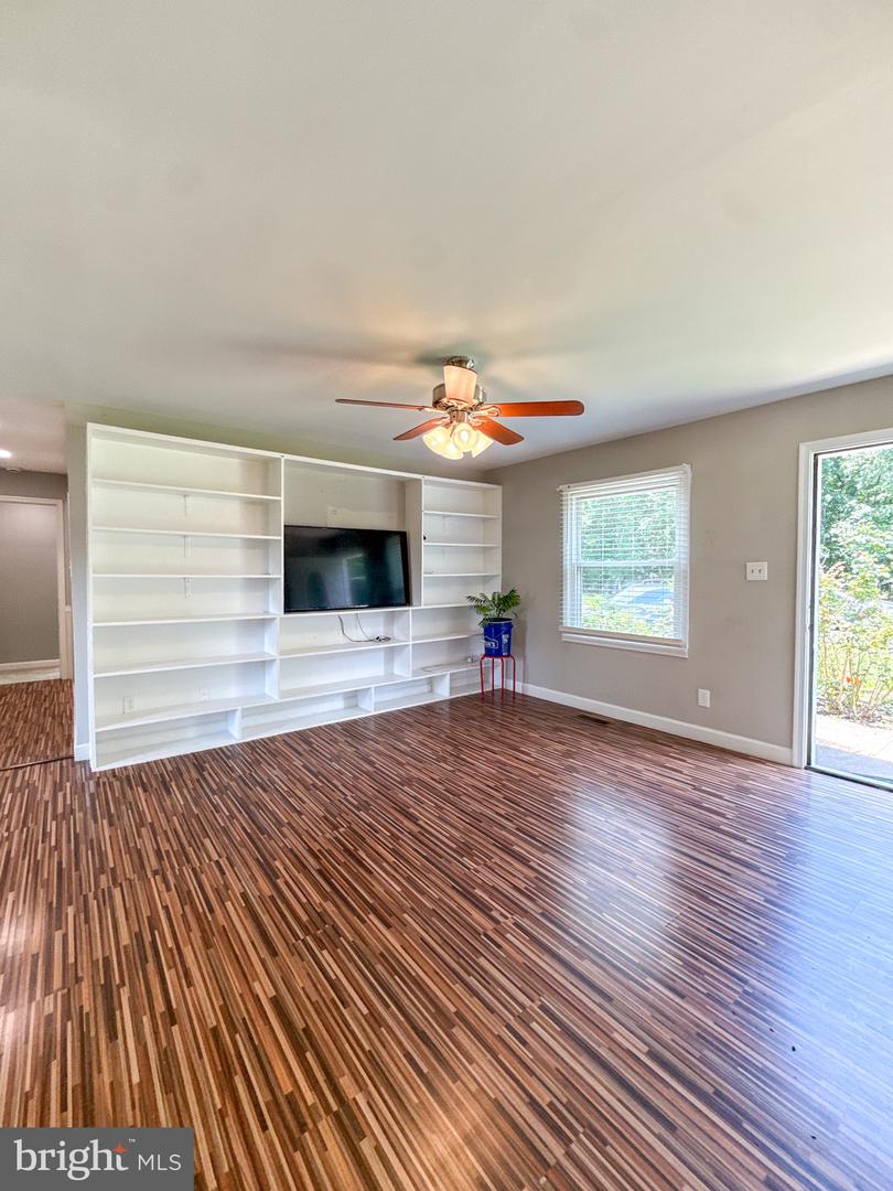 603 W CHURCH RD, STERLING, Virginia 20164, 5 Bedrooms Bedrooms, ,2 BathroomsBathrooms,Residential,For sale,603 W CHURCH RD,VALO2092592 MLS # VALO2092592