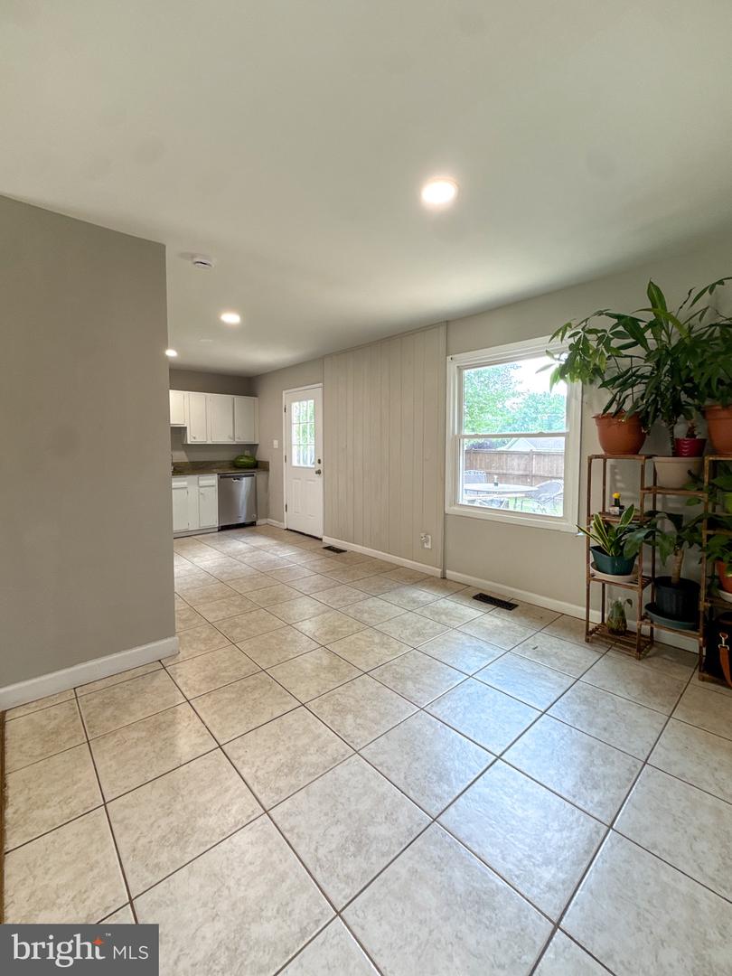 603 W CHURCH RD, STERLING, Virginia 20164, 5 Bedrooms Bedrooms, ,2 BathroomsBathrooms,Residential,For sale,603 W CHURCH RD,VALO2092592 MLS # VALO2092592