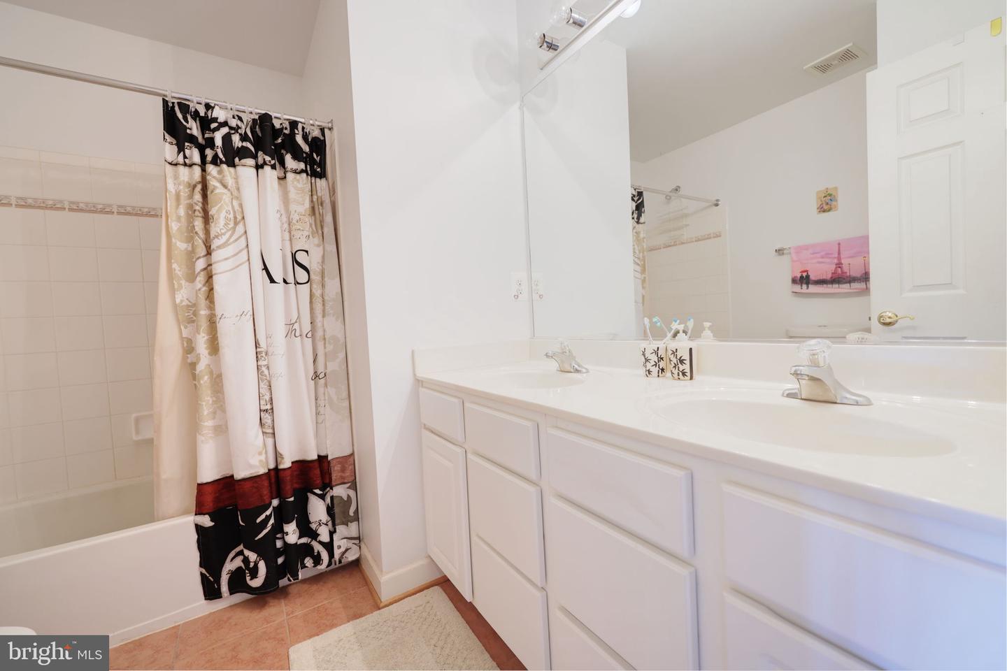 8182 COBBLE POND WAY, MANASSAS, Virginia 20111, 4 Bedrooms Bedrooms, ,3 BathroomsBathrooms,Residential,For sale,8182 COBBLE POND WAY,VAPW2096622 MLS # VAPW2096622