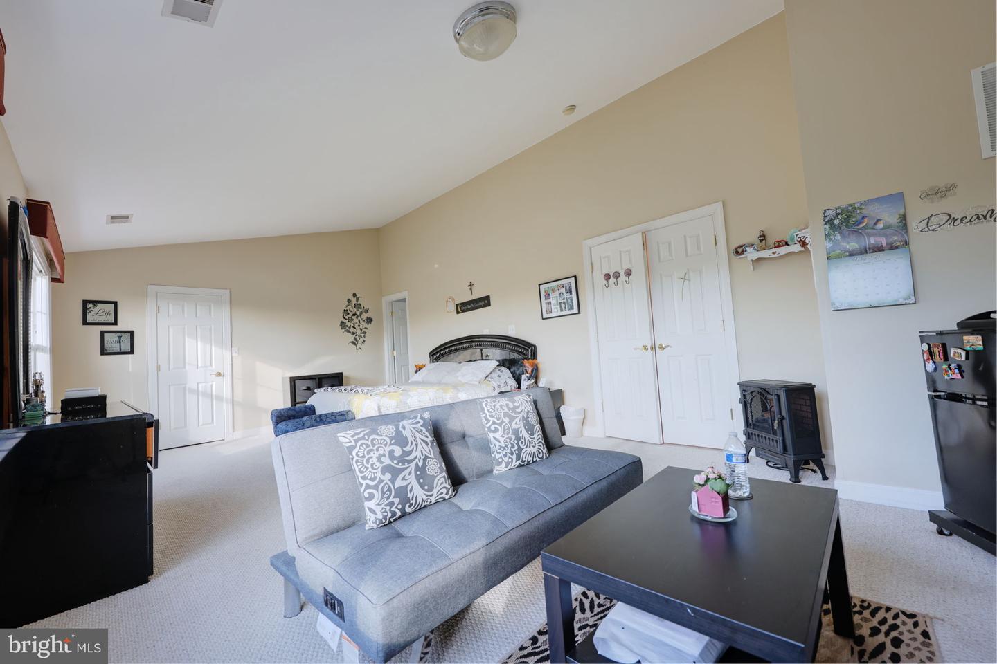 8182 COBBLE POND WAY, MANASSAS, Virginia 20111, 4 Bedrooms Bedrooms, ,3 BathroomsBathrooms,Residential,For sale,8182 COBBLE POND WAY,VAPW2096622 MLS # VAPW2096622