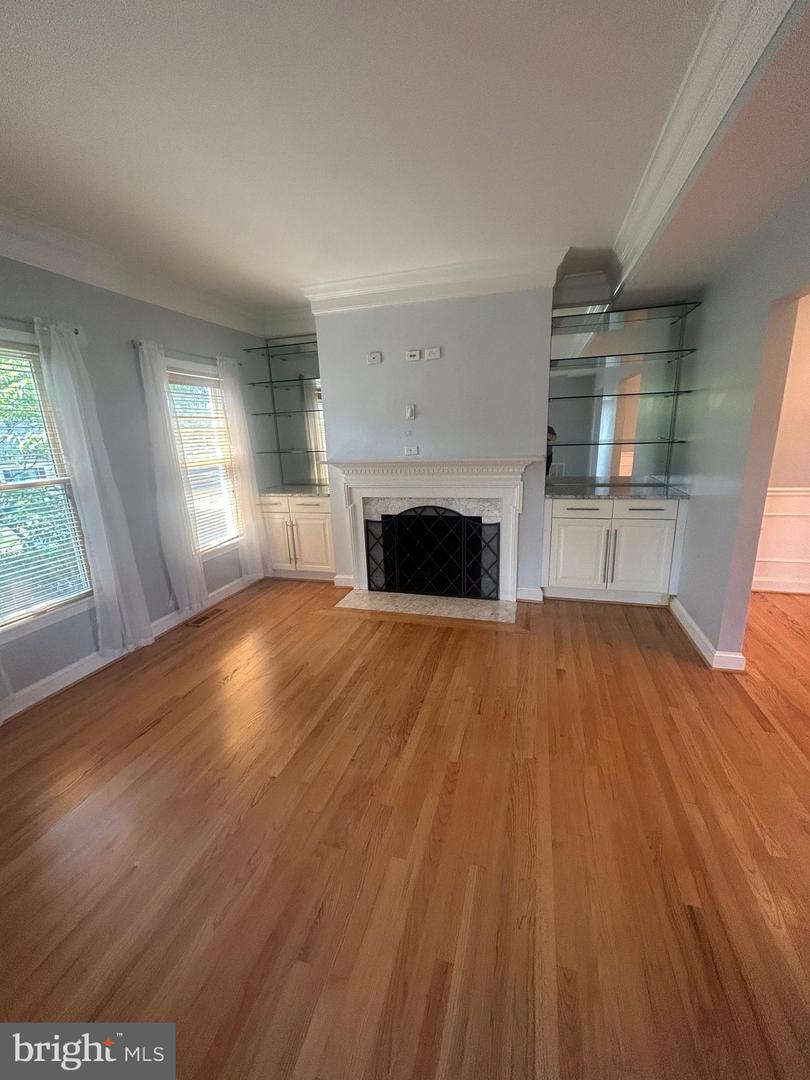 3153 14TH ST S, ARLINGTON, Virginia 22204, 2 Bedrooms Bedrooms, ,2 BathroomsBathrooms,Residential,For sale,3153 14TH ST S,VAAR2059972 MLS # VAAR2059972