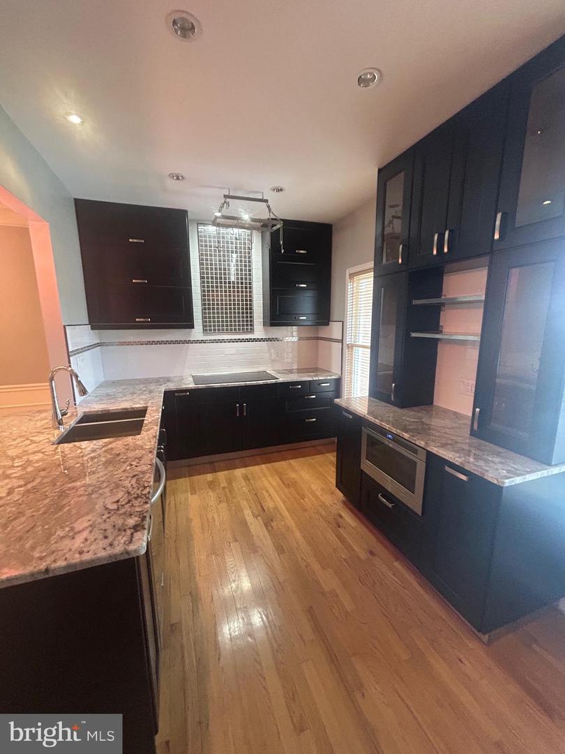 3153 14TH ST S, ARLINGTON, Virginia 22204, 2 Bedrooms Bedrooms, ,2 BathroomsBathrooms,Residential,For sale,3153 14TH ST S,VAAR2059972 MLS # VAAR2059972