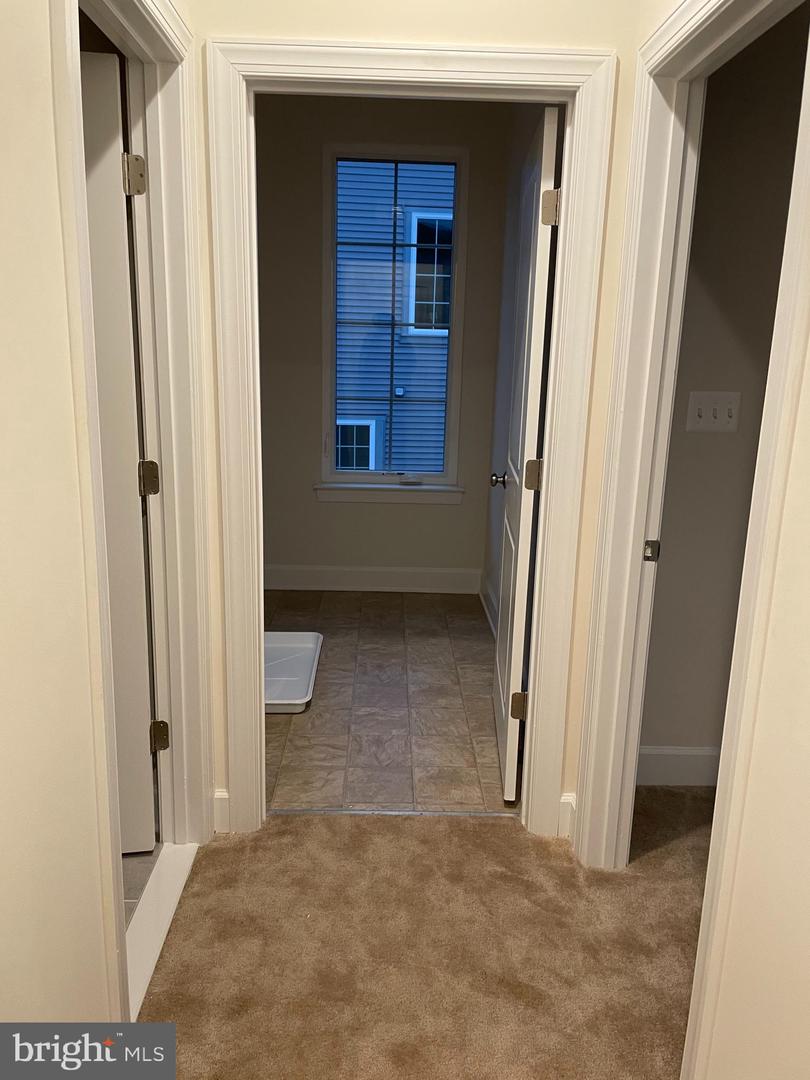 22992 BROOKSBANK, BRAMBLETON, Virginia 20148, 4 Bedrooms Bedrooms, 8 Rooms Rooms,3 BathroomsBathrooms,Residential,For sale,22992 BROOKSBANK,VALO2103890 MLS # VALO2103890