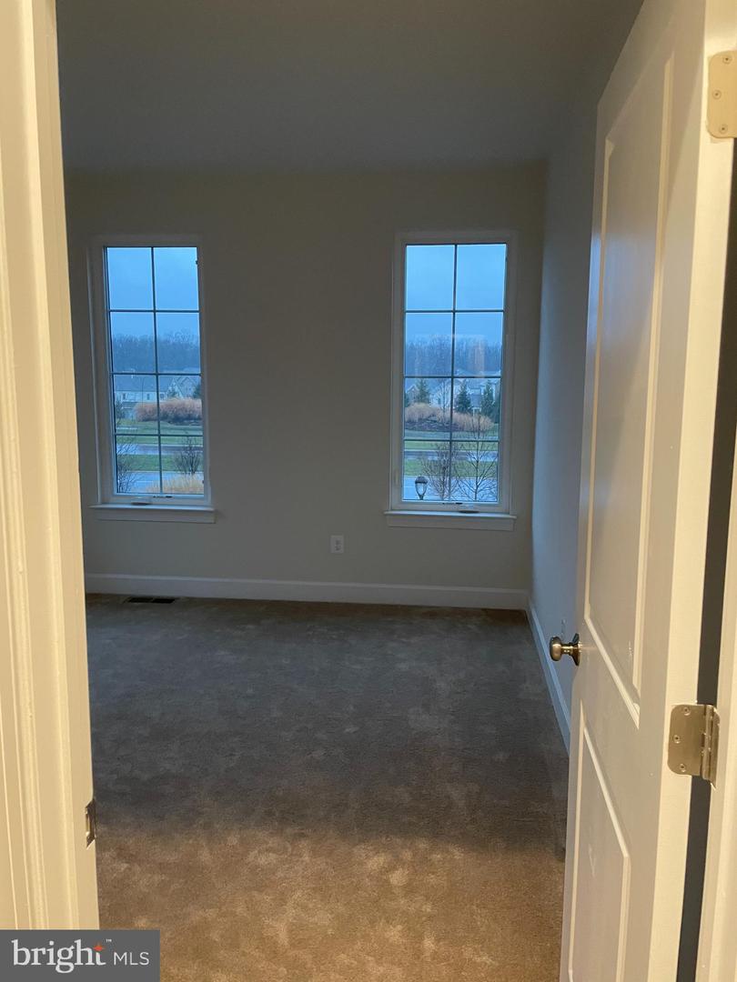 22992 BROOKSBANK, BRAMBLETON, Virginia 20148, 4 Bedrooms Bedrooms, 8 Rooms Rooms,3 BathroomsBathrooms,Residential,For sale,22992 BROOKSBANK,VALO2103890 MLS # VALO2103890