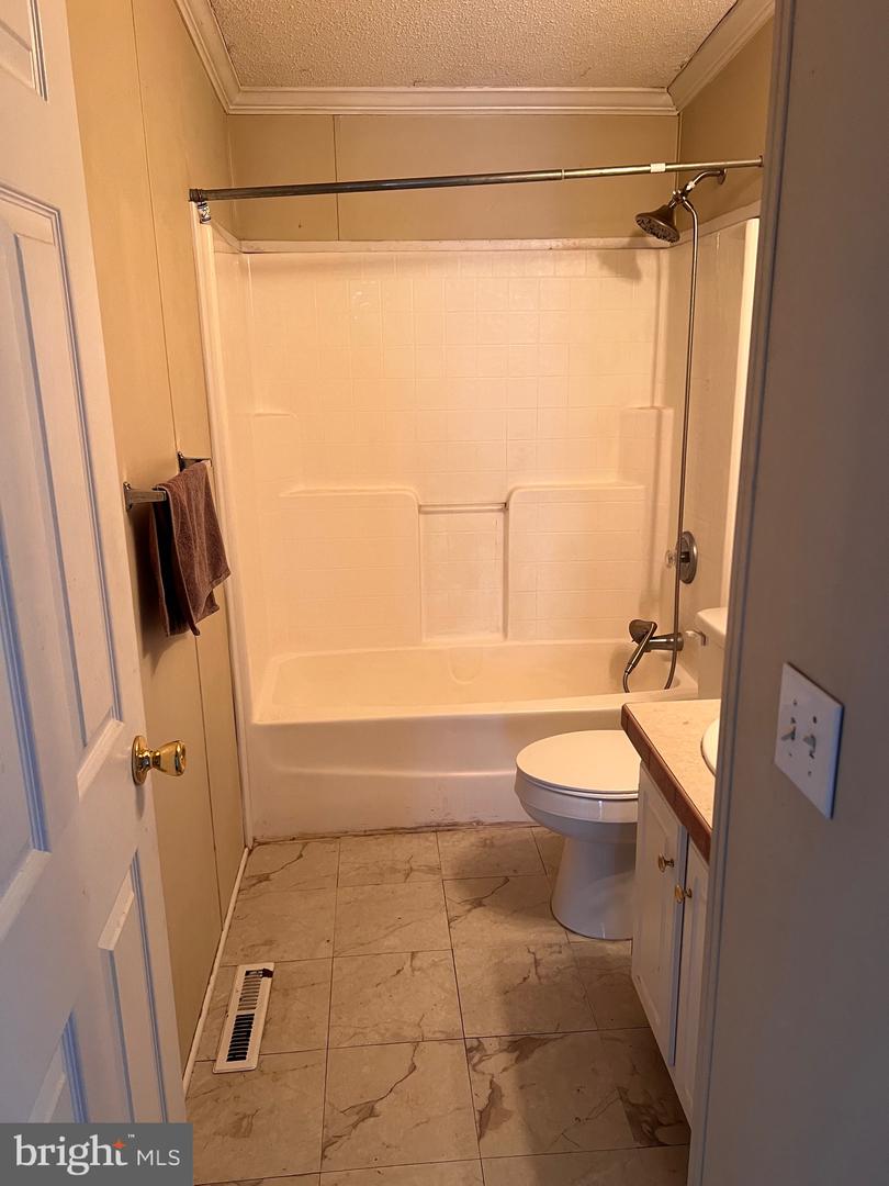 6430 14TH ST, ALEXANDRIA, Virginia 22307, 3 Bedrooms Bedrooms, ,2 BathroomsBathrooms,Residential,For sale,6430 14TH ST,VAFX2259614 MLS # VAFX2259614