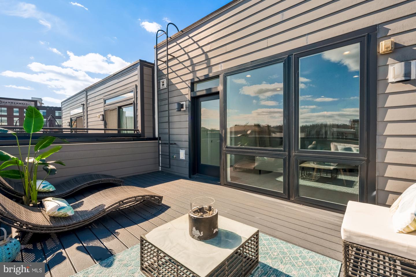 4016 GEORGIA AVE NW #9, WASHINGTON, District Of Columbia 20011, 3 Bedrooms Bedrooms, ,2 BathroomsBathrooms,Residential,For sale,4016 GEORGIA AVE NW #9,DCDC2213896 MLS # DCDC2213896