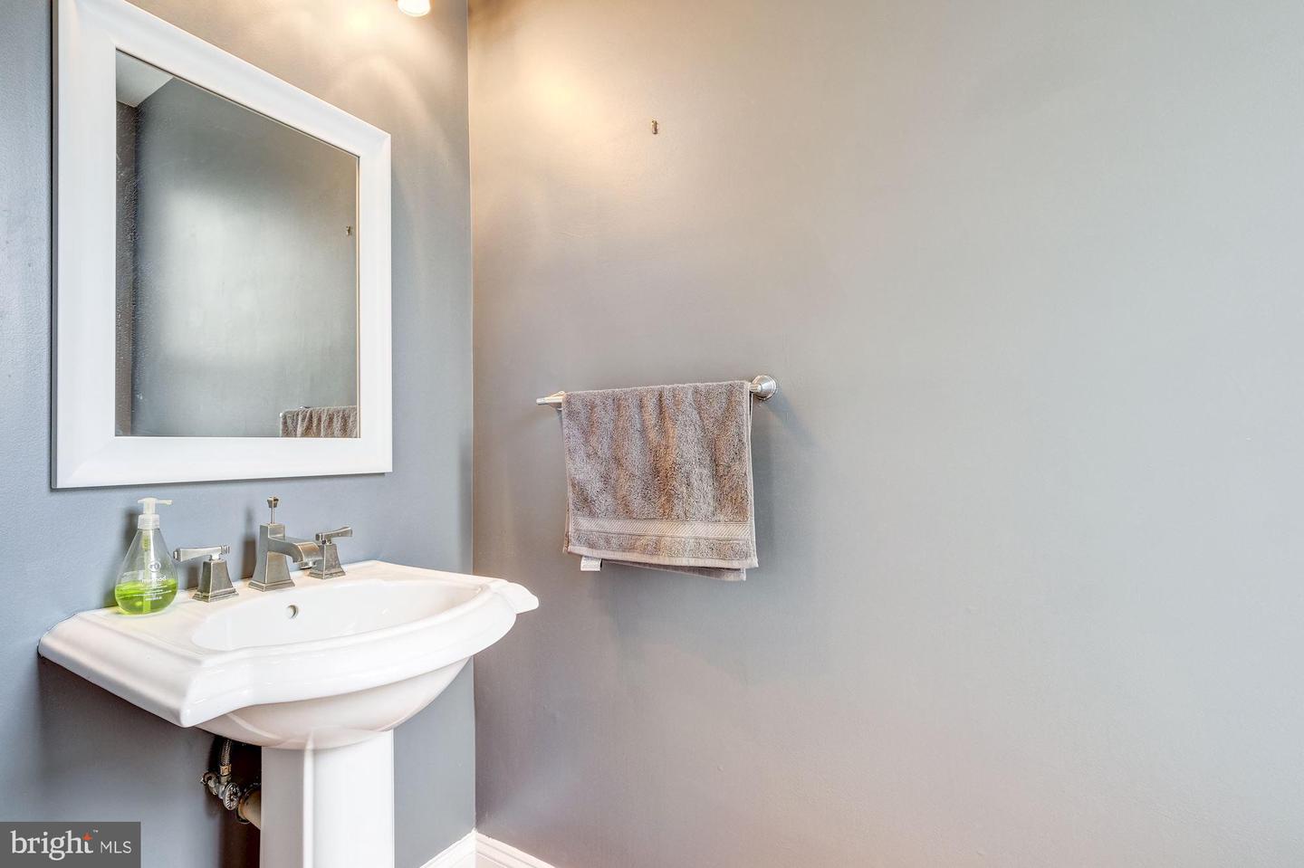 1730 1ST ST NW #2, WASHINGTON, District Of Columbia 20001, 3 Bedrooms Bedrooms, ,2 BathroomsBathrooms,Residential,For sale,1730 1ST ST NW #2,DCDC2208466 MLS # DCDC2208466