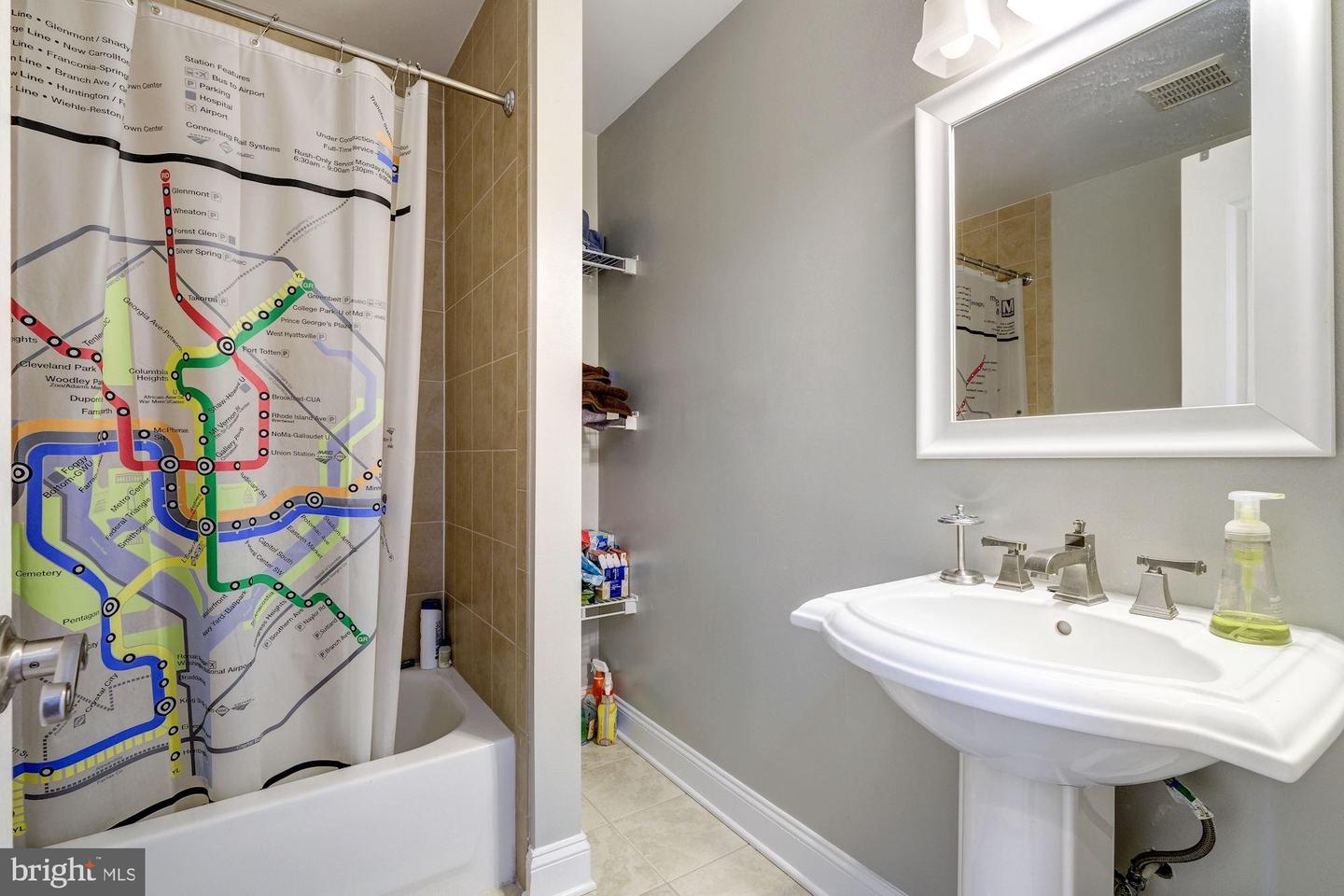 1730 1ST ST NW #2, WASHINGTON, District Of Columbia 20001, 3 Bedrooms Bedrooms, ,2 BathroomsBathrooms,Residential,For sale,1730 1ST ST NW #2,DCDC2208466 MLS # DCDC2208466