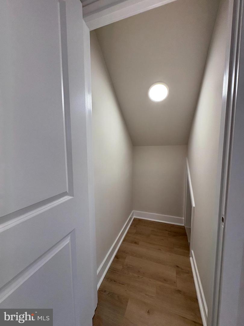 7803 FORDSON RD, ALEXANDRIA, Virginia 22306, 4 Bedrooms Bedrooms, ,2 BathroomsBathrooms,Residential,For sale,7803 FORDSON RD,VAFX2255196 MLS # VAFX2255196