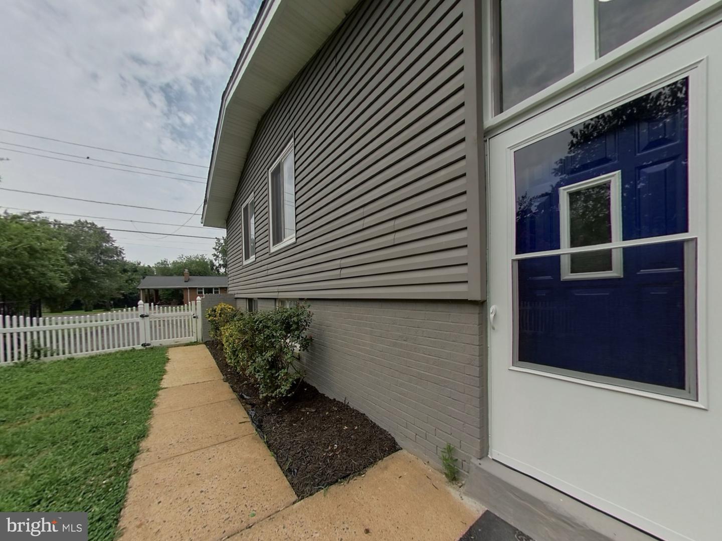 7803 FORDSON RD, ALEXANDRIA, Virginia 22306, 4 Bedrooms Bedrooms, ,2 BathroomsBathrooms,Residential,For sale,7803 FORDSON RD,VAFX2255196 MLS # VAFX2255196