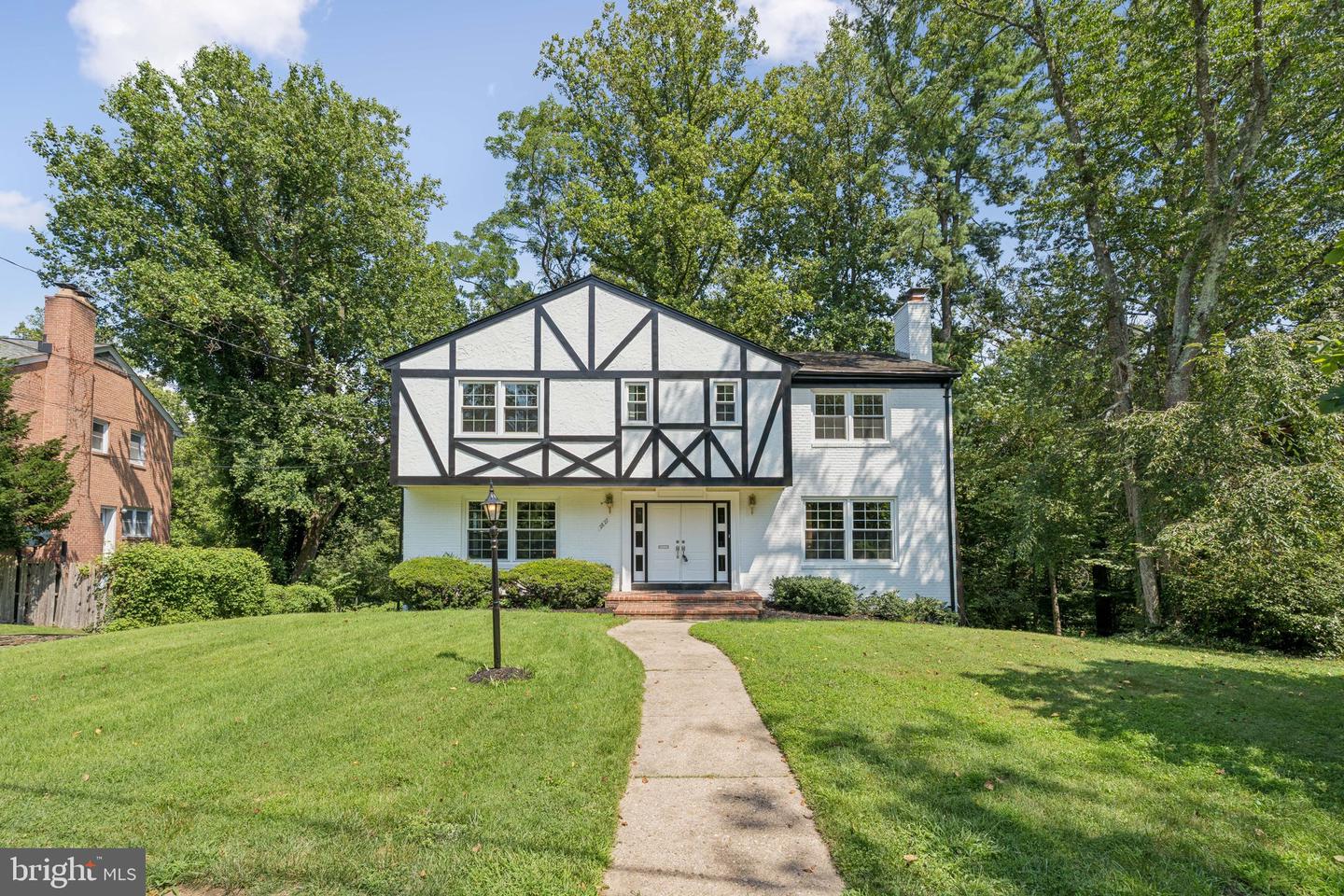 2827 ELLICOTT ST NW, WASHINGTON, District Of Columbia 20008, 5 Bedrooms Bedrooms, ,4 BathroomsBathrooms,Residential,For sale,2827 ELLICOTT ST NW,DCDC2210420 MLS # DCDC2210420