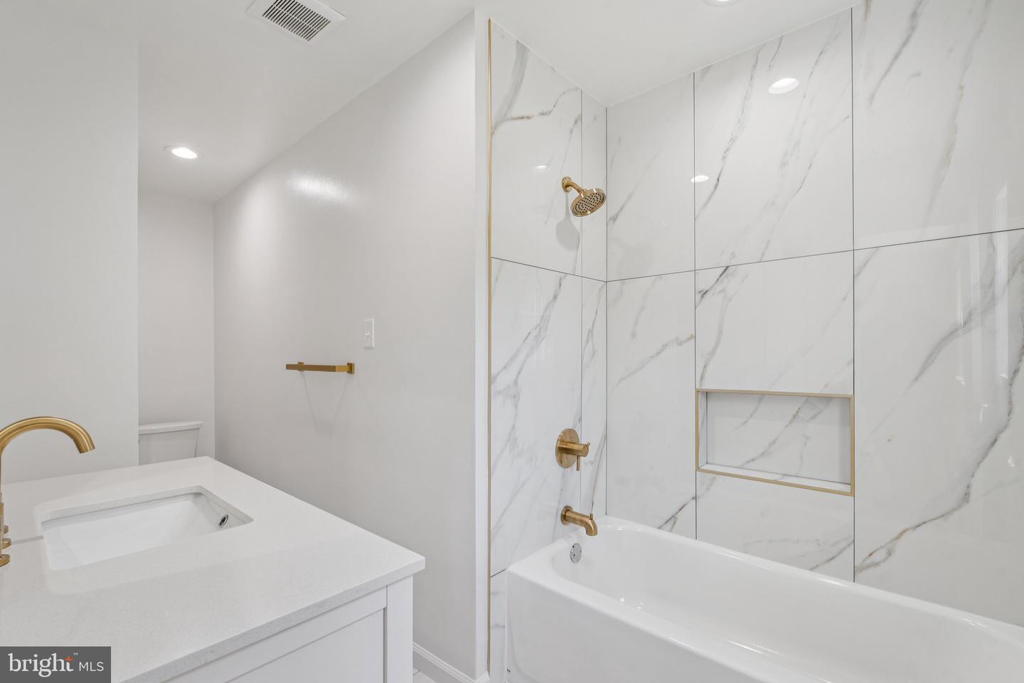 2827 ELLICOTT ST NW, WASHINGTON, District Of Columbia 20008, 5 Bedrooms Bedrooms, ,4 BathroomsBathrooms,Residential,For sale,2827 ELLICOTT ST NW,DCDC2210420 MLS # DCDC2210420