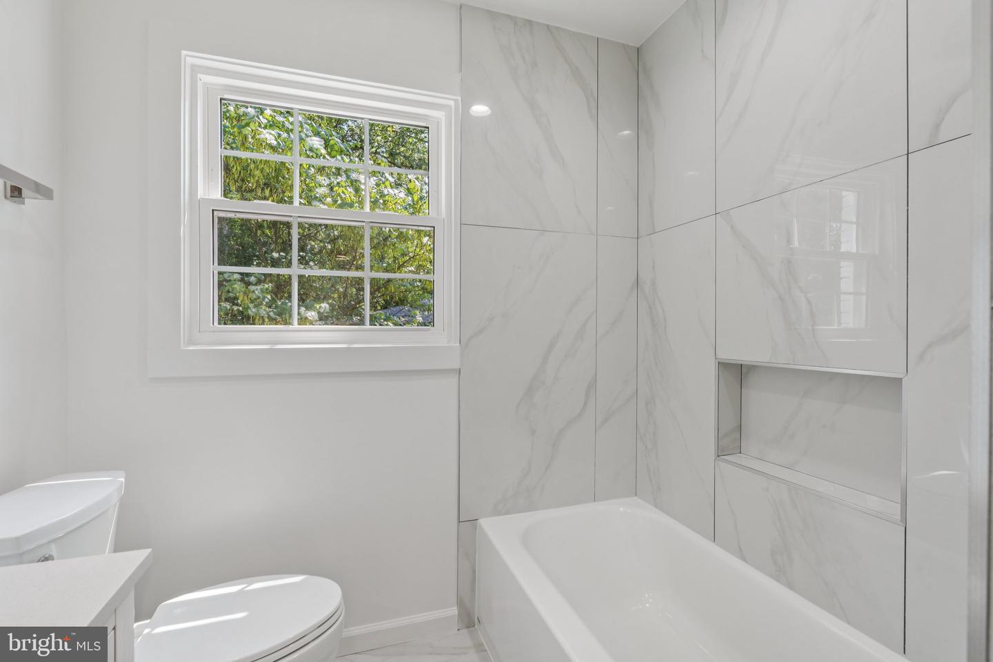 2827 ELLICOTT ST NW, WASHINGTON, District Of Columbia 20008, 5 Bedrooms Bedrooms, ,4 BathroomsBathrooms,Residential,For sale,2827 ELLICOTT ST NW,DCDC2210420 MLS # DCDC2210420