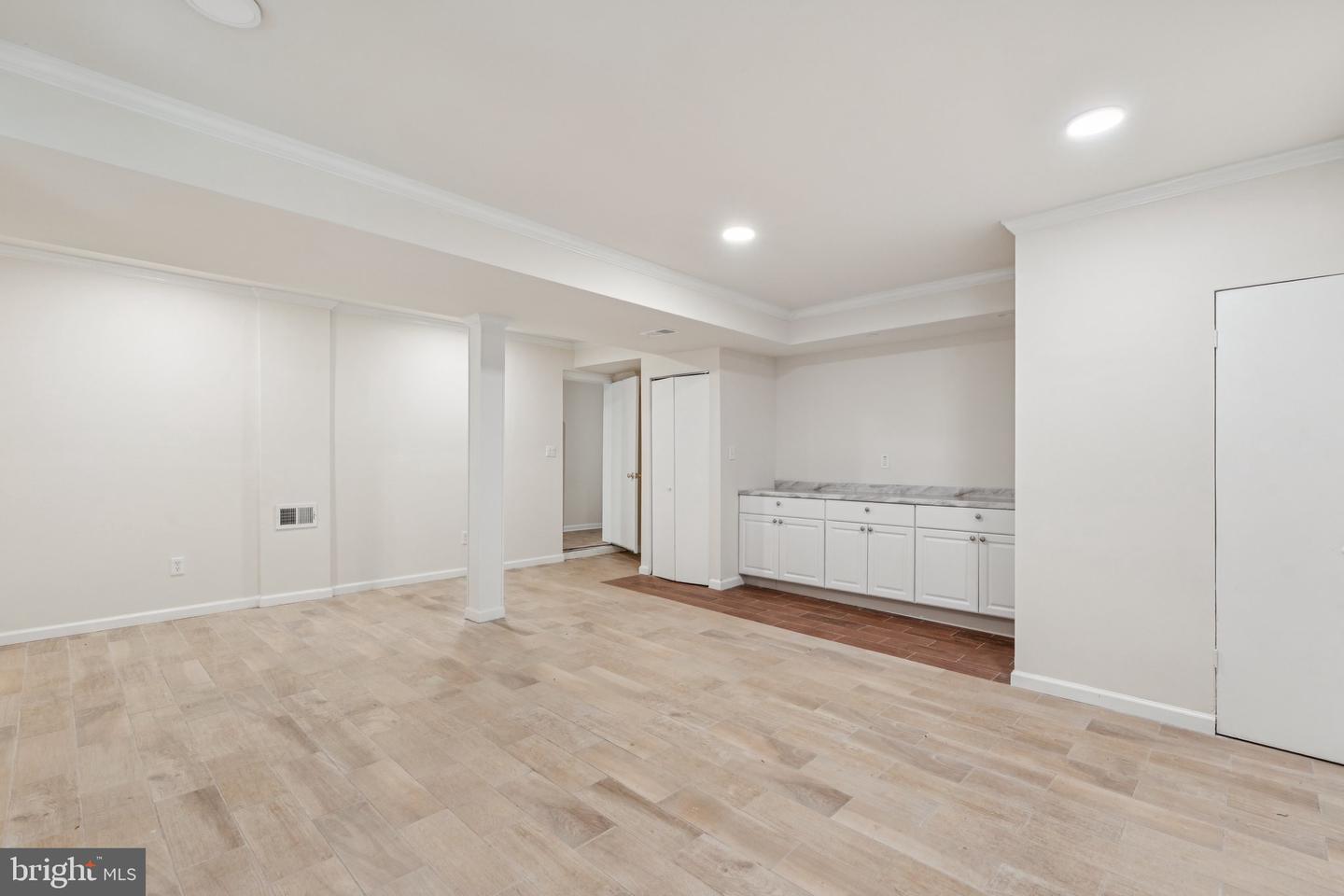 2827 ELLICOTT ST NW, WASHINGTON, District Of Columbia 20008, 5 Bedrooms Bedrooms, ,4 BathroomsBathrooms,Residential,For sale,2827 ELLICOTT ST NW,DCDC2210420 MLS # DCDC2210420